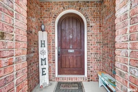 Entry Way - 626 N Marcus Ct, Chillicothe, IL 61523 photo 1 of 5