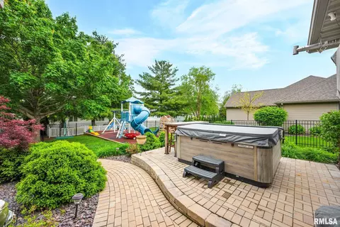 Exterior - 626 N Marcus Ct, Chillicothe, IL 61523 photo 5 of 10