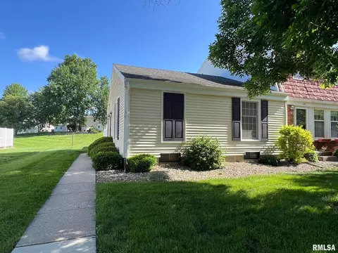 30 Richmond Rd, Macomb, IL 61455