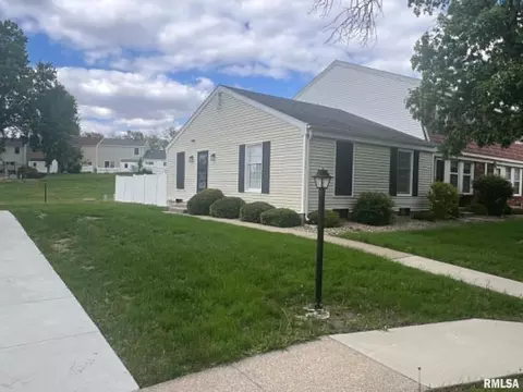 30 Richmond Rd, Macomb, IL 61455