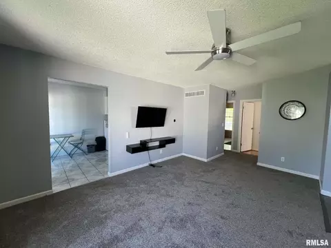 Living - 30 Richmond Rd, Macomb, IL 61455 photo 2 of 2
