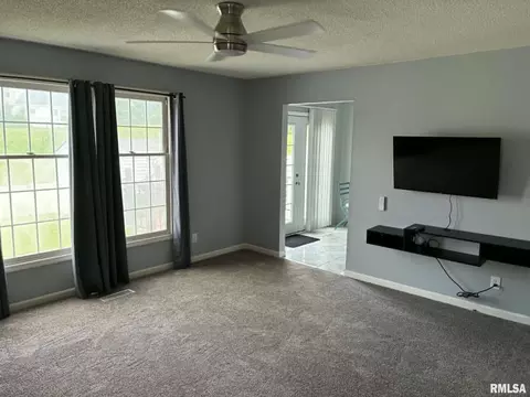 Living - 30 Richmond Rd, Macomb, IL 61455 photo 1 of 2