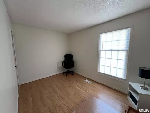 Bedroom - 30 Richmond Rd, Macomb, IL 61455 photo 4 of 4