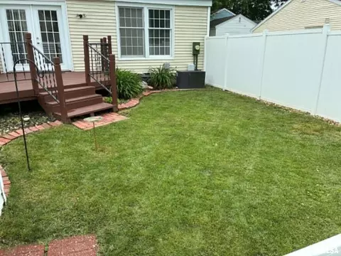 Exterior - 30 Richmond Rd, Macomb, IL 61455 photo 6 of 6