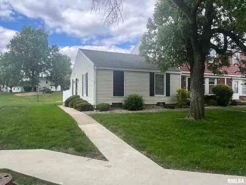 Exterior - 30 Richmond Rd, Macomb, IL 61455 photo 1 of 4