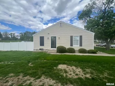 Exterior - 30 Richmond Rd, Macomb, IL 61455 photo 2 of 4