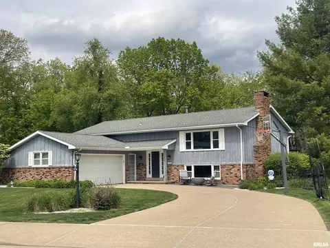 7228 N Crabapple Ct, Peoria, IL 61614