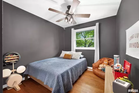 Bedroom - 603 Manor Dr, Metamora, IL 61548 photo 4 of 6
