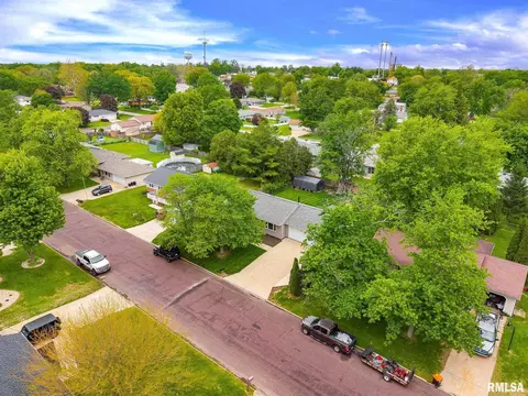 View/Area - 603 Manor Dr, Metamora, IL 61548 photo 2 of 15