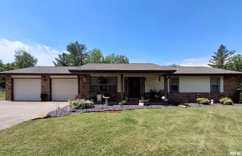 600 Mary Lynn Dr, Marion, IL 62959
