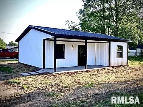 1002 W Monroe St, Herrin, IL 62948