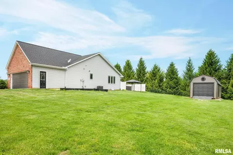 Exterior - 7216 S Ridgebrook Dr, Mapleton, IL 61547 photo 3 of 5