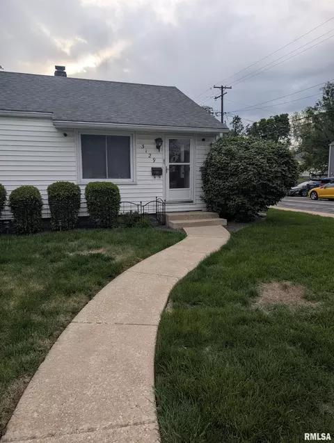 3129 N Parish Ave, Peoria, IL 61604