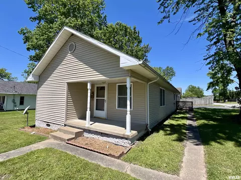 106 E Finucane St, Marion, IL 62959