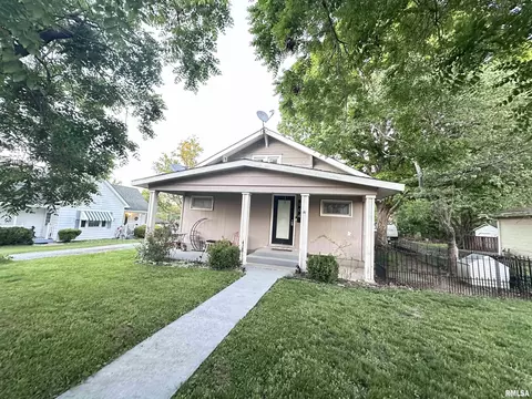 204 N Centennial St, Cobden, IL 62920