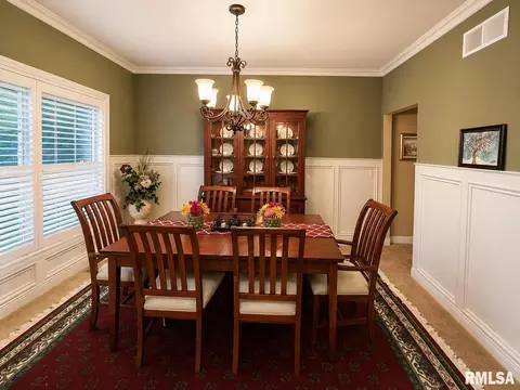 Dining - 11003 N Moonstone Ct, Dunlap, IL 61525 photo 1 of 9