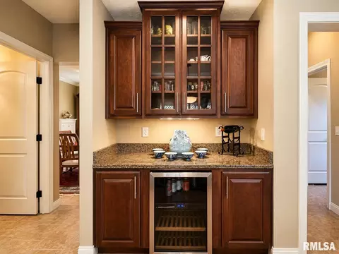 Kitchen - 11003 N Moonstone Ct, Dunlap, IL 61525 photo 3 of 6