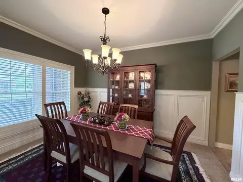 Dining - 11003 N Moonstone Ct, Dunlap, IL 61525 photo 3 of 9