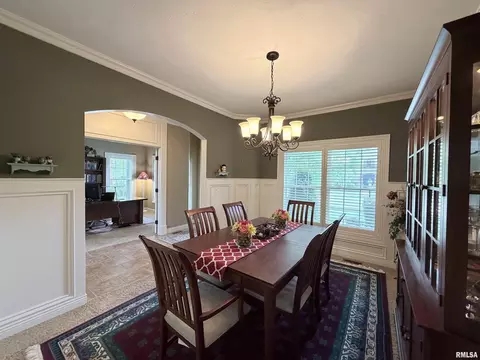 Dining - 11003 N Moonstone Ct, Dunlap, IL 61525 photo 4 of 9