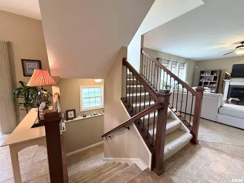 Entry Way - 11003 N Moonstone Ct, Dunlap, IL 61525 photo 4 of 7