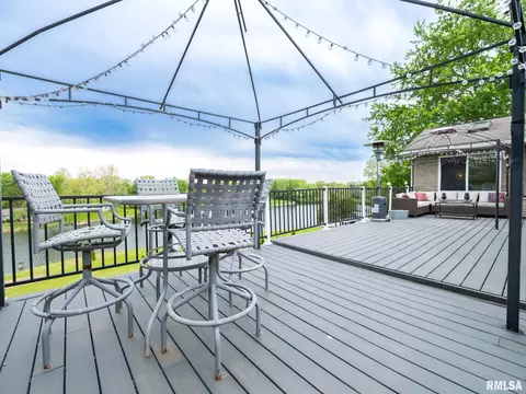 Exterior - 16177 E Blackfoot Dr, Cuba, IL 61427 photo 13 of 15