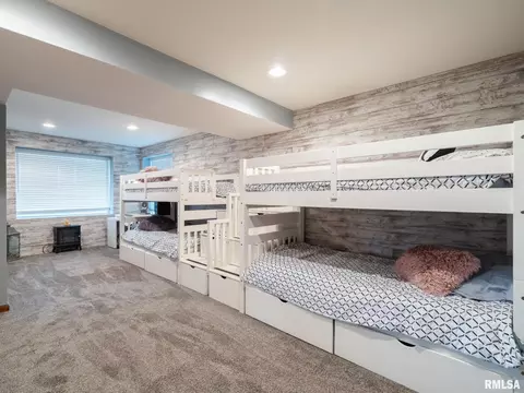 Bedroom - 16177 E Blackfoot Dr, Cuba, IL 61427 photo 10 of 11