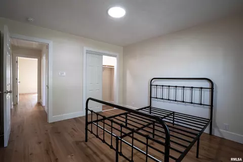 Bedroom - 320 N 9th St, Herrin, IL 62948 photo 1 of 5