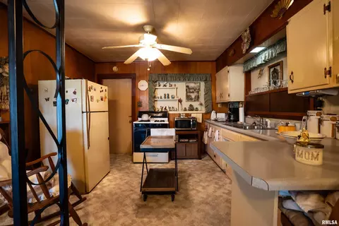 Kitchen - 1517 W Oak St, Herrin, IL 62948 photo 1 of 1