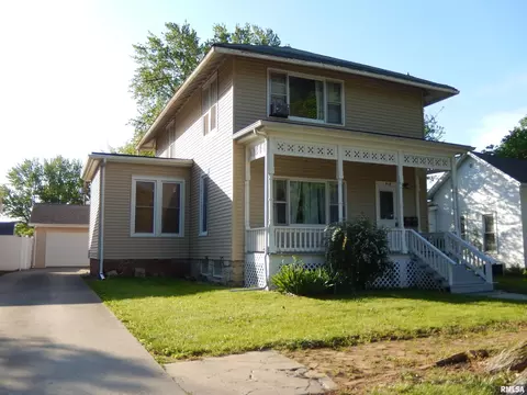 418 N Rile St, Bushnell, IL 61422