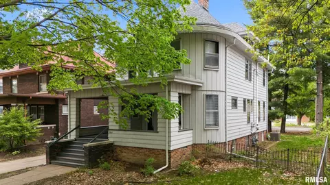 1507 W Barker Ave, Peoria, IL 61606