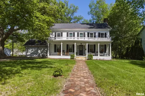 629 S Randolph St, Macomb, IL 61455