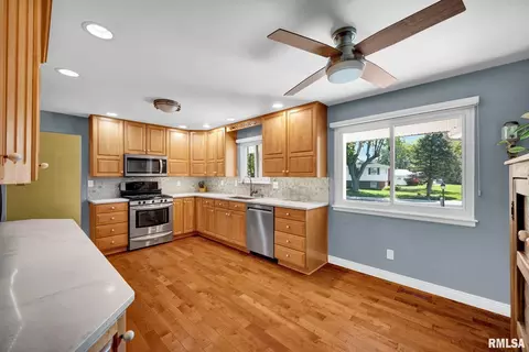 Kitchen - 1255 W Wonderview Dr, Dunlap, IL 61525 photo 1 of 4