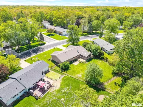 View/Area - 1255 W Wonderview Dr, Dunlap, IL 61525 photo 3 of 8