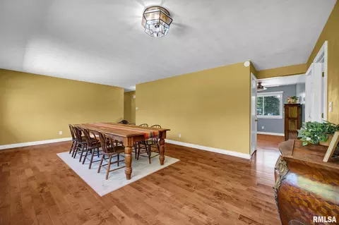 Dining - 1255 W Wonderview Dr, Dunlap, IL 61525 photo 3 of 3