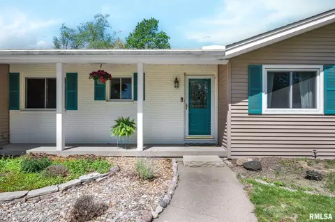Exterior - 1255 W Wonderview Dr, Dunlap, IL 61525 photo 2 of 9