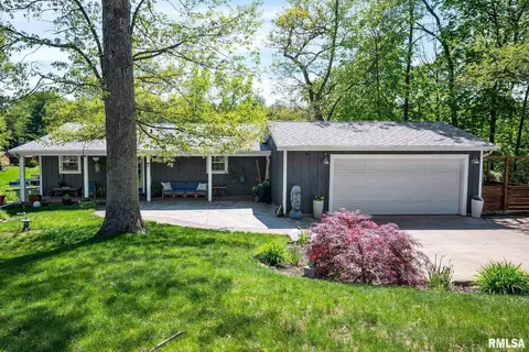 545 Whispering Oaks Dr, Groveland, IL 61535