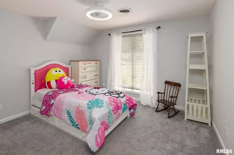 Bedroom - 1808 Testa Dr, Marion, IL 62959 photo 5 of 6