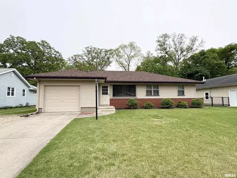 122 Field Grove Ct, East Peoria, IL 61611