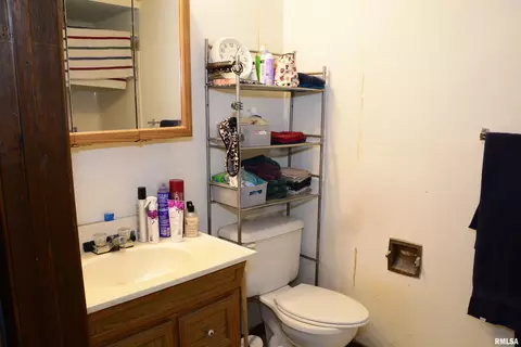 412 N Campbell St, Macomb, IL 61455 photo 9