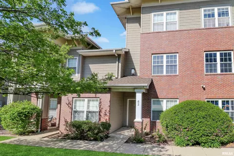 11217 N Oakwood Dr, Peoria, IL 61615