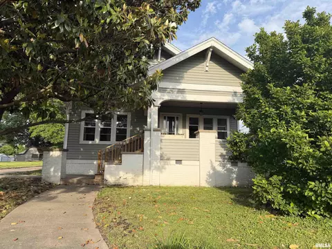 710 Follis Ave, Johnston City, IL 62951
