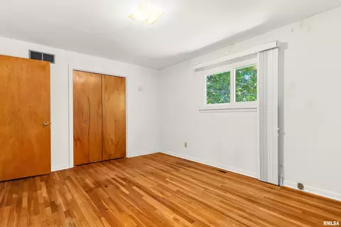 Bedroom - 1312 W Treeline Ct, Dunlap, IL 61525 photo 3 of 10