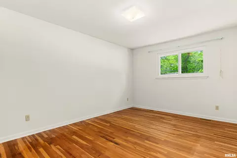 Bedroom - 1312 W Treeline Ct, Dunlap, IL 61525 photo 4 of 10