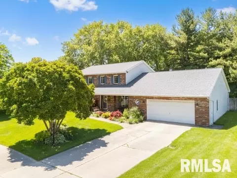 11923 N Devinwood Dr, Dunlap, IL 61525