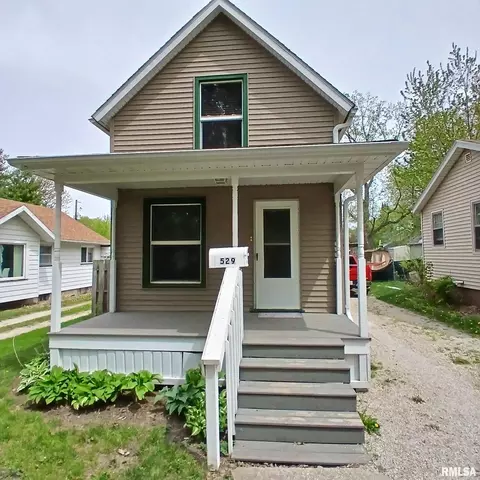 529 Phillips St, Galesburg, IL 61401