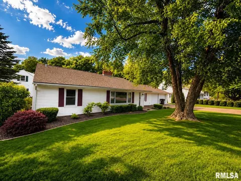 9307 N Picture Ridge Rd, Peoria, IL 61615