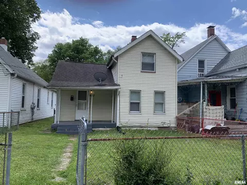 627 Fairholm Ave, Peoria, IL 61603