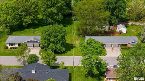321 333 S Kennedy Ave, Princeville, IL 61559