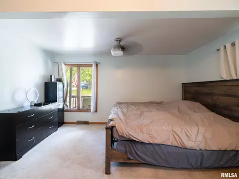 Bedroom - 301 E Pearl St, Danvers, IL 61732 photo 2 of 6