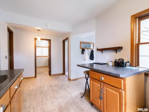 Entry Way - 301 E Pearl St, Danvers, IL 61732 photo 1 of 3